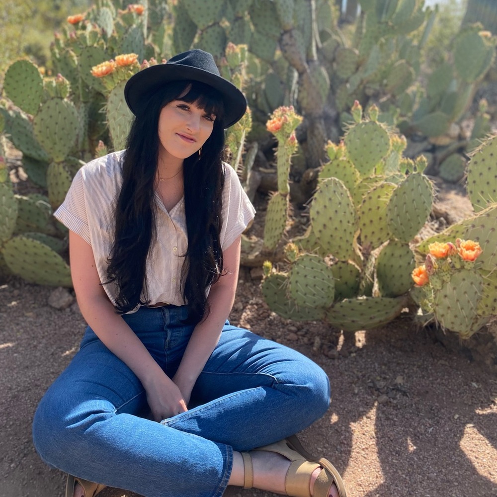 Meet your Posher, Julia